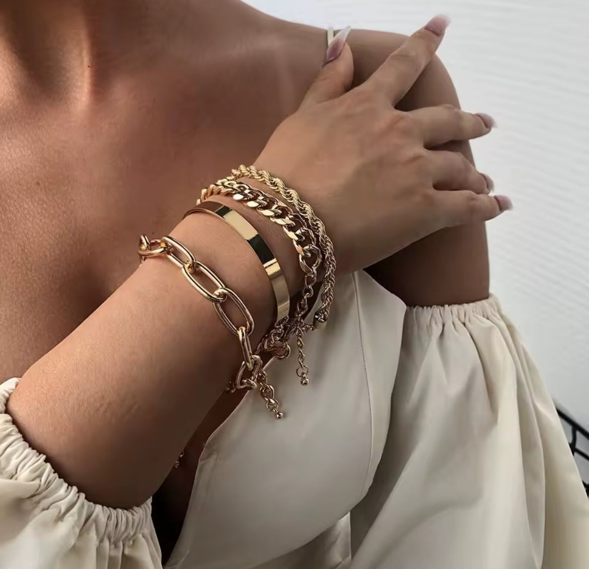 Armbånd med tykke kjedeledd