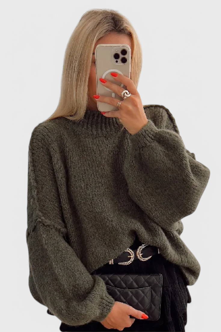 Cassia | Oversized Genser i Strikket Materiale med Ballongerm