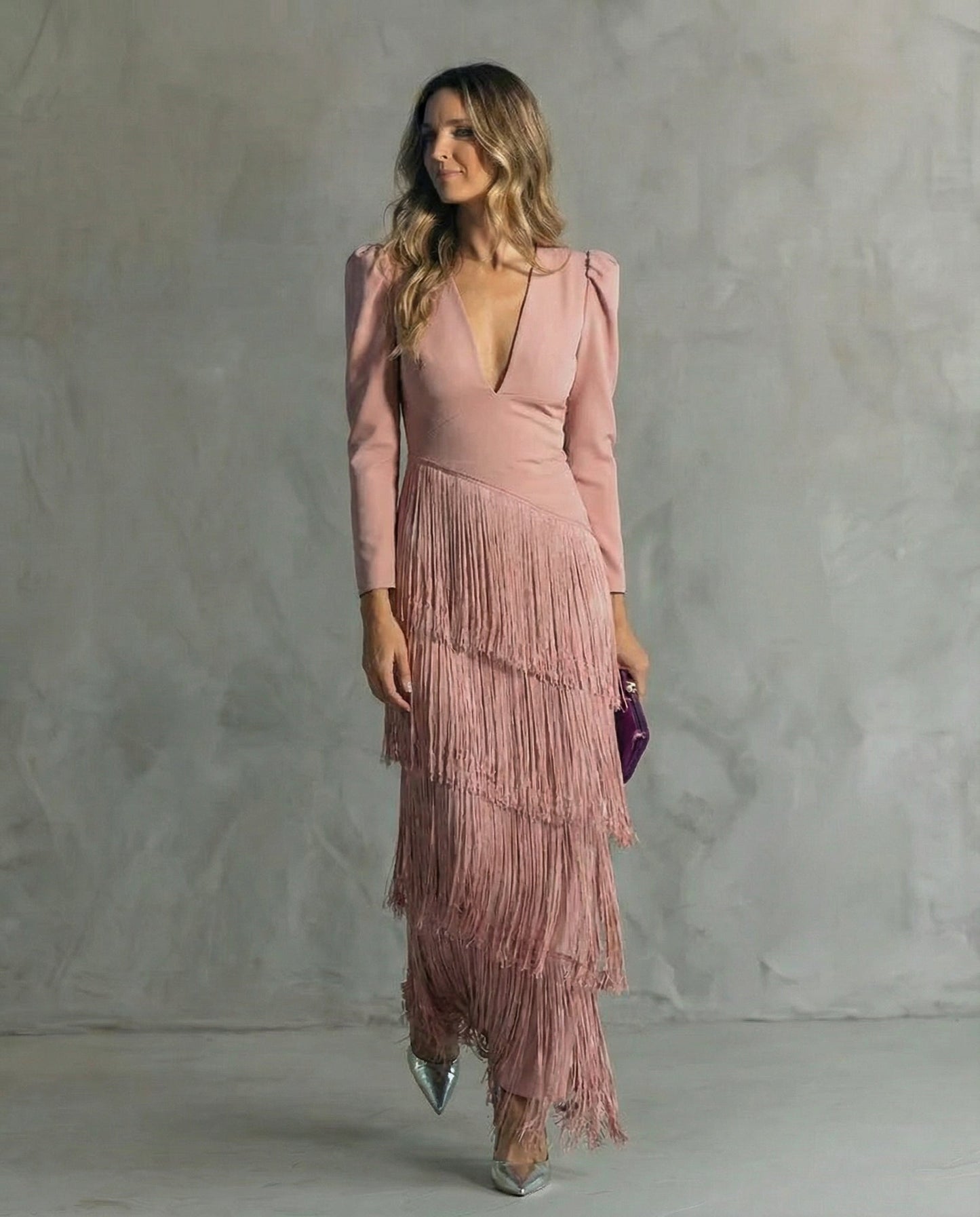Chiara – Elegant Kjole med Frynseermer