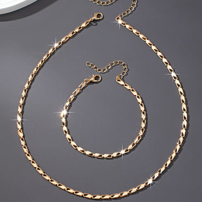 Elegant 18k Gull Halskjede og Armbånd Sett