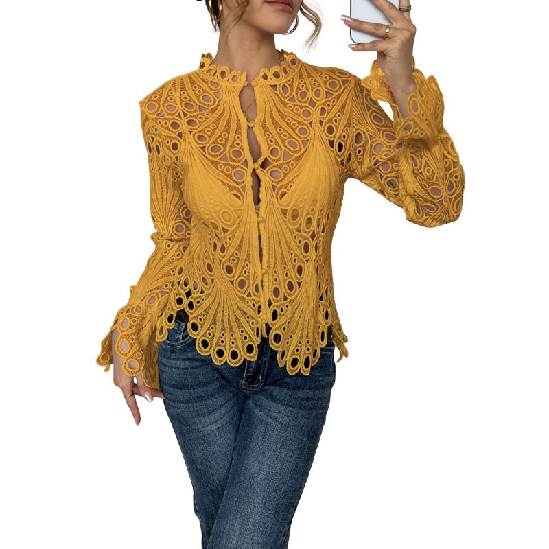 SARAH™ – Moderne Bluse med Hule Detaljer