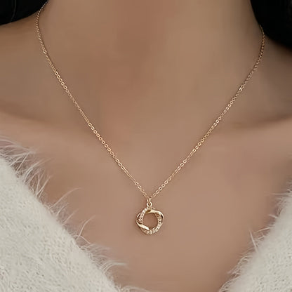 Elegant Gull Hängande Halskjede med Simulerte Diamanter