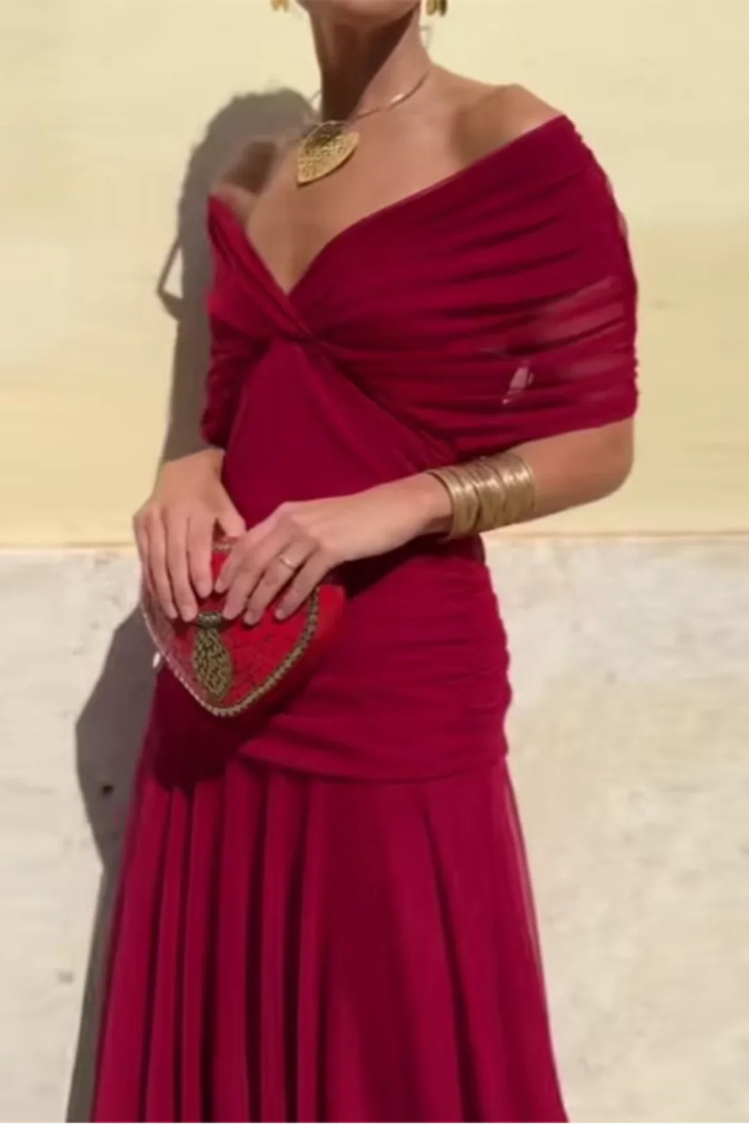 ISABELLA | Elegant Maxi Kjole med Smigrende Midje og Tidlaus Klasse