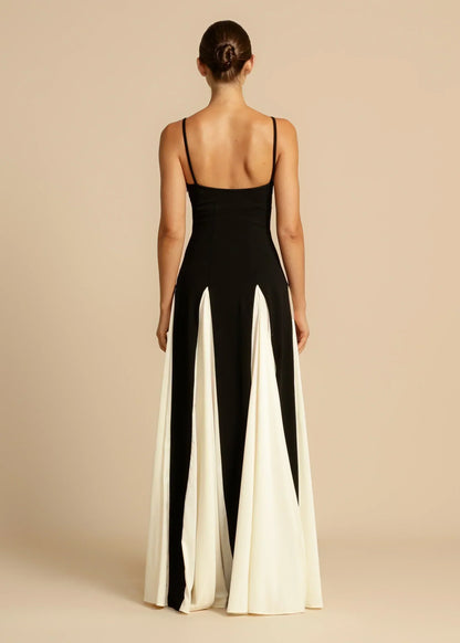 Oshrit™ | Elegant Kontrast Volanger Maxi Kjole