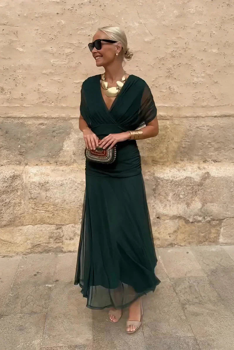 ISABELLA | Elegant Maxi Kjole med Smigrende Midje og Tidlaus Klasse
