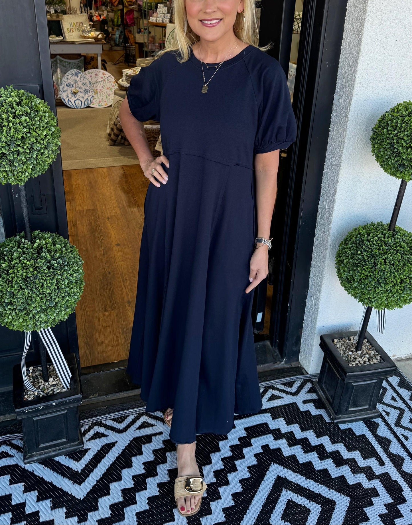 ODETTE | Puff-Erme Maxi for Flatterende Eleganse og Komfort