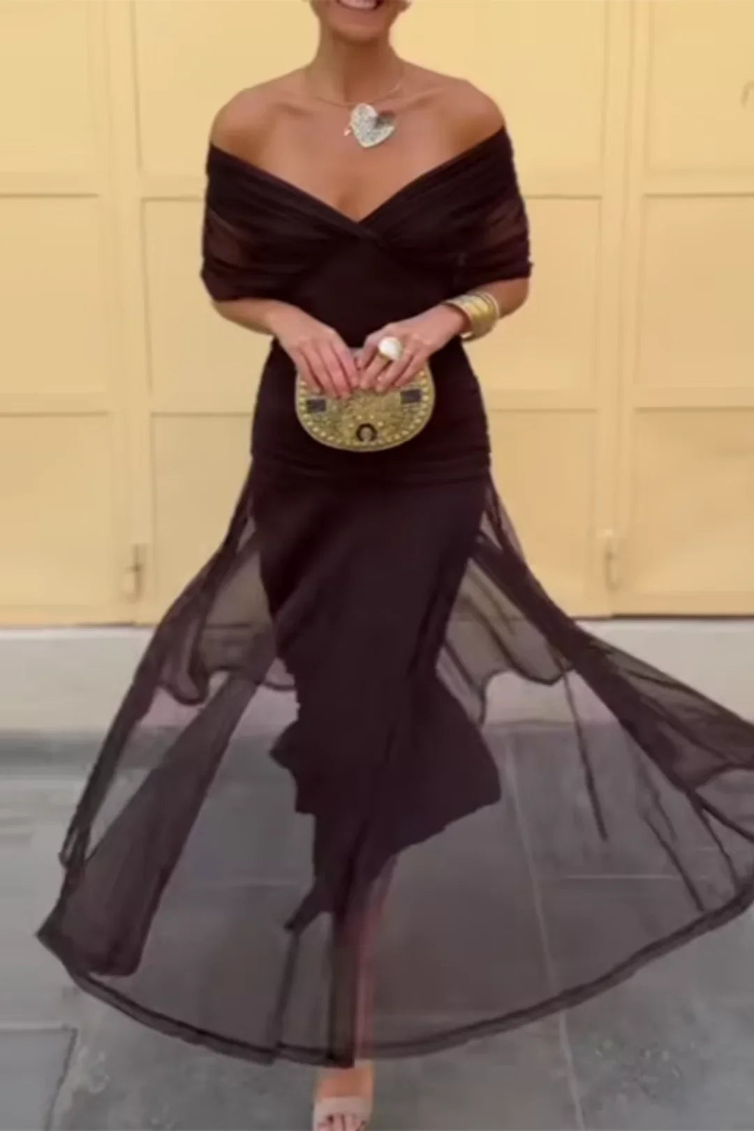 ISABELLA | Elegant Maxi Kjole med Smigrende Midje og Tidlaus Klasse