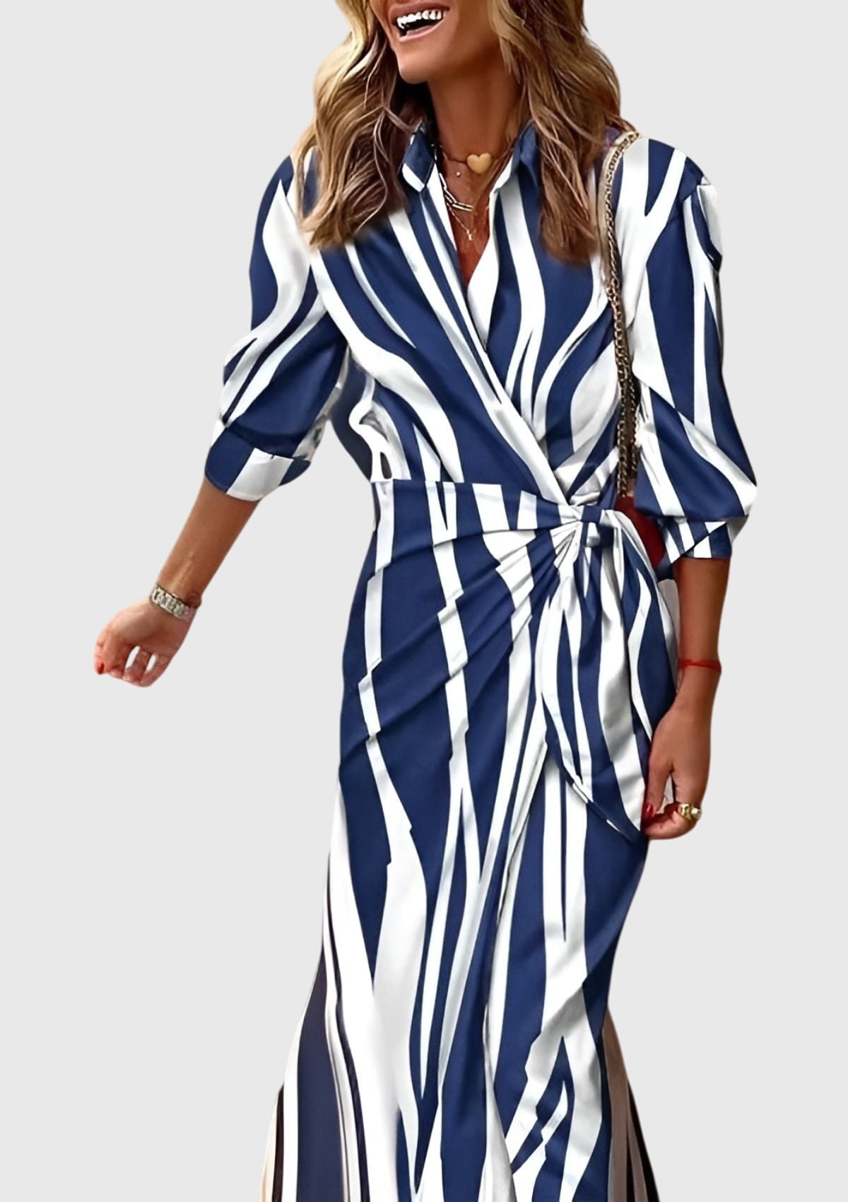 Everly | Elegant Innpakningskjole Med Trykk