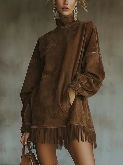 Amalia | Høyhalset Suede Frynse Kjole