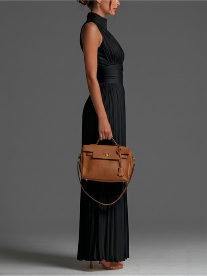 ESSENSIELL – Plisserte svarte chiffon jumpsuit