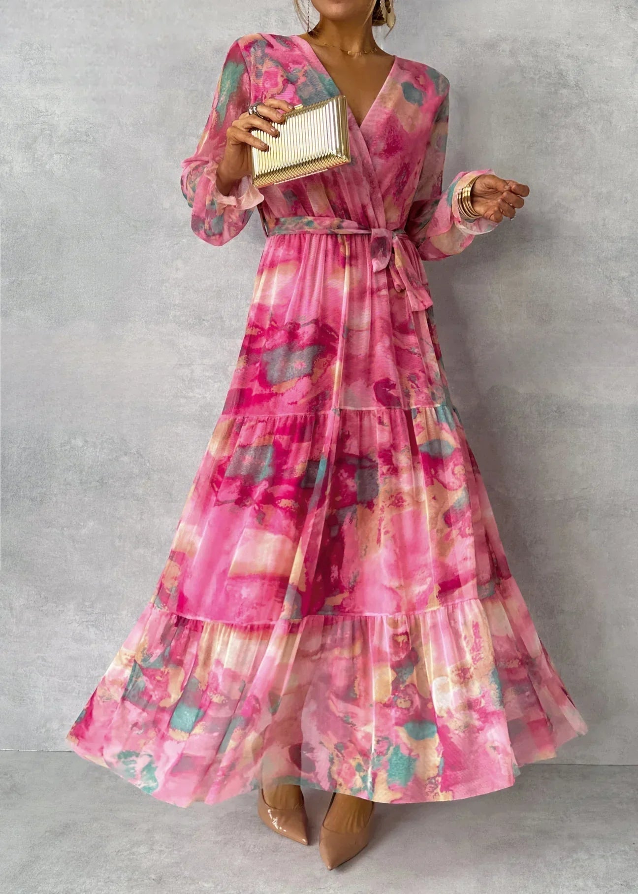 ZOEY | Livlig Blomster Wrap Kjole med Flatterende Lagdelt Silhuett