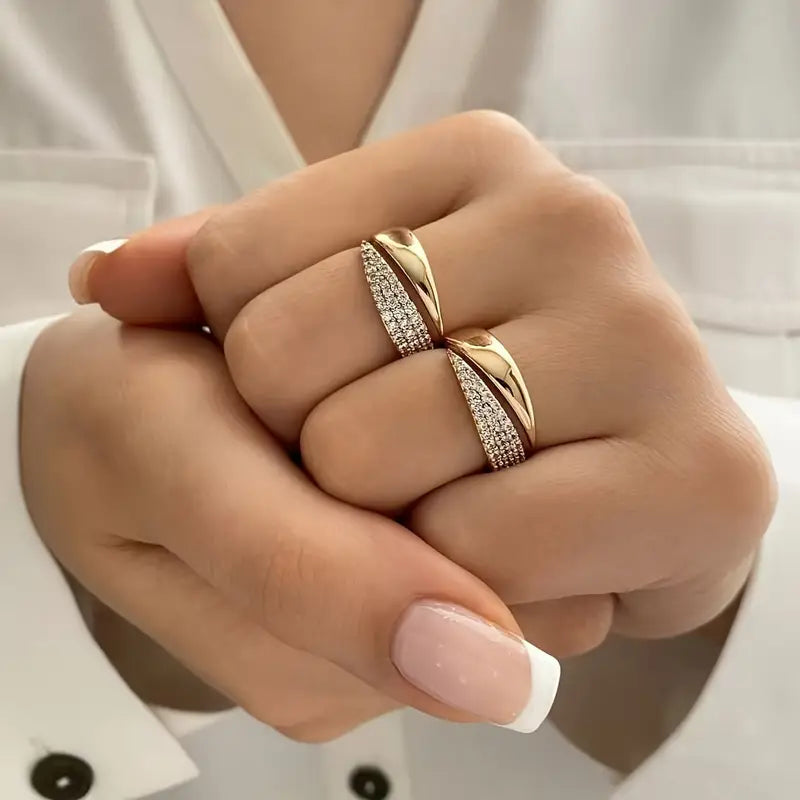 Elegant Ring med Glitrende Steiner
(1+1 Gratis)
