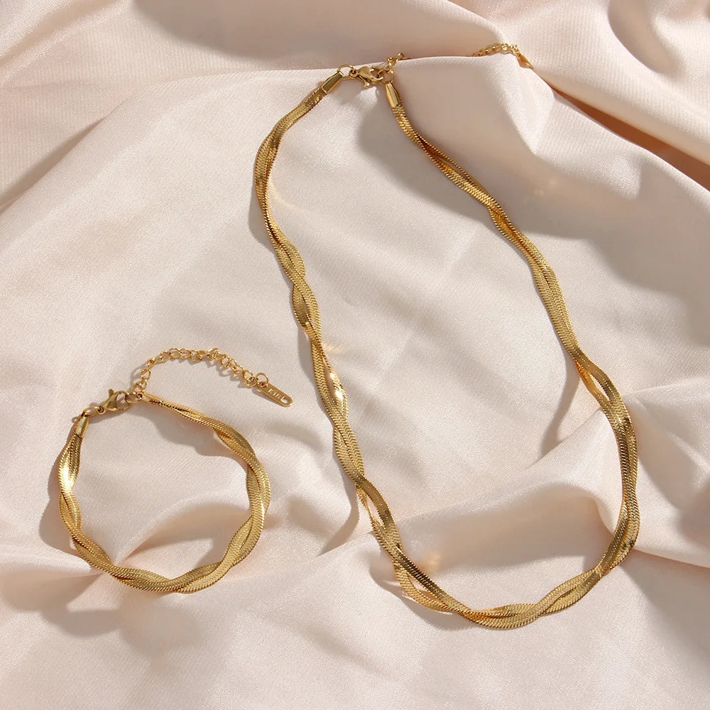 Tidligere Sett med Gullbelagt Halskjede og Armbånd