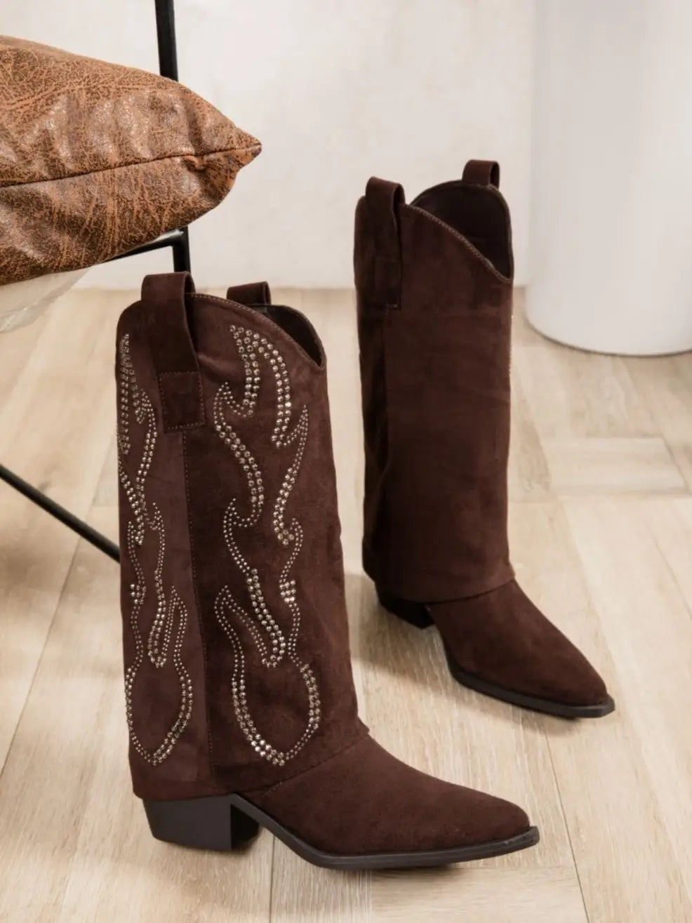 Omslag Cowboy Brun Støvler
