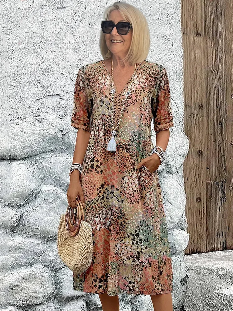 CALLIE | Livlig Midi Kjole Flatterende Passform Uanstrengt Stil