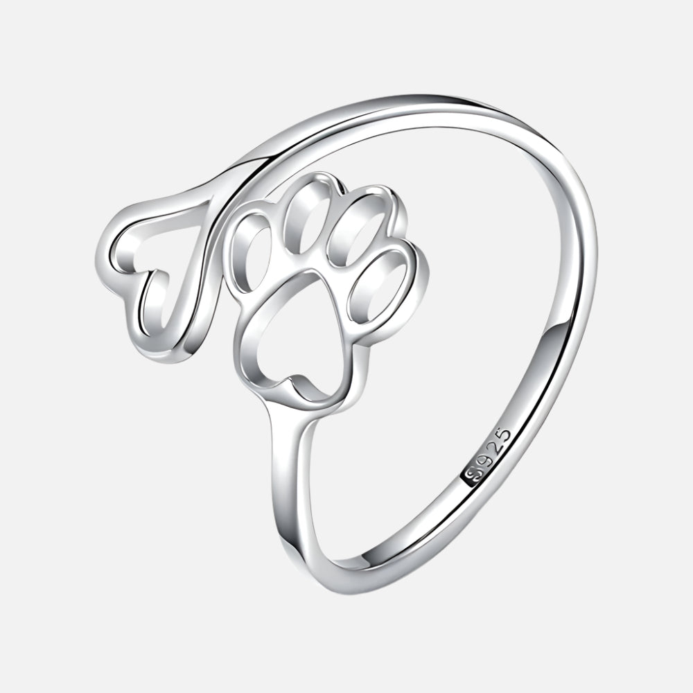 Håndlaget ring med pote og hjerte